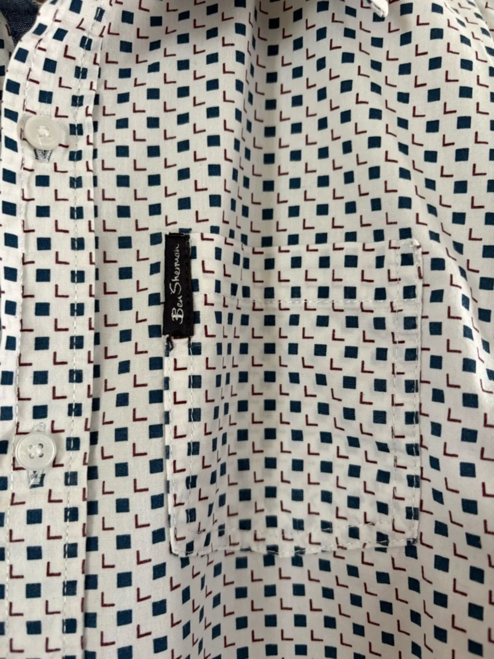 Ben Sherman White Shirt with Navy Squares and Maroon Accents Boys Size 18 - Picture 5 of 6